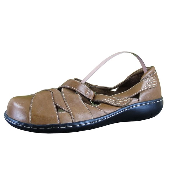 Clarks Shoes - Clarks Women Ashland Spin Q Flat Brown Leather Sz‎ 6 Medium Gently Used 2025